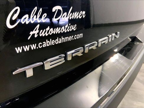 Used 2024 GMC Terrain SLT FWD image 8