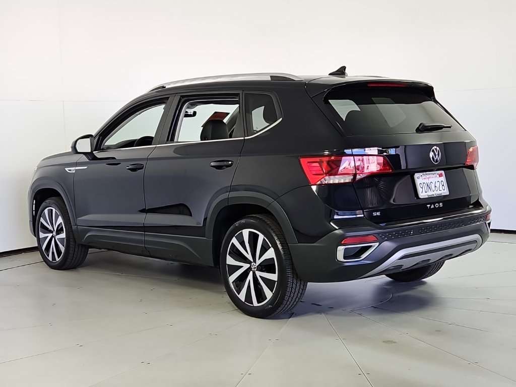 Certified 2023 Volkswagen Taos SE FWD image 9