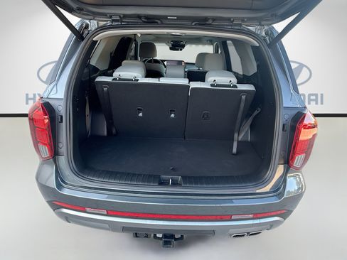 Used 2025 Hyundai Palisade SEL FWD image 24