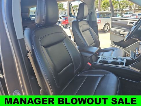 Used 2022 Ford Explorer XLT w/ Equipment Group 202A AWD/4WD image 10