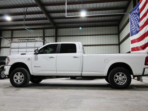 Used 2022 RAM 3500 Laramie w/ Body Color Bumper Group AWD/4WD image 6