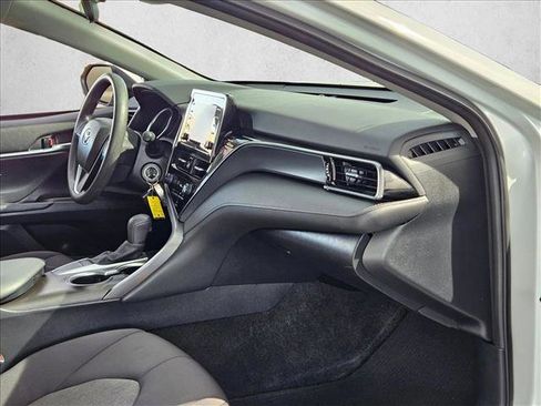 Used 2023 Toyota Camry LE image 27
