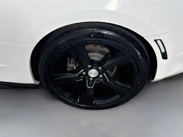 Used 2019 Chevrolet Camaro LT RWD image 34