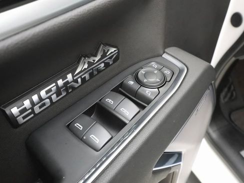 Used 2024 Chevrolet Silverado 1500 High Country w/ Technology Package image 8