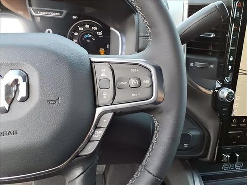 New 2026 RAM 2500 Laramie AWD/4WD image 19