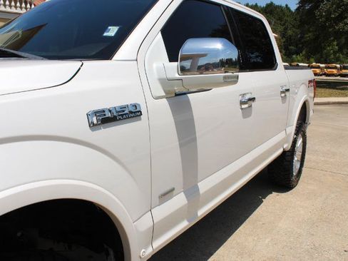 Used 2017 Ford F150 Platinum w/ Equipment Group 701A Luxury AWD/4WD image 26