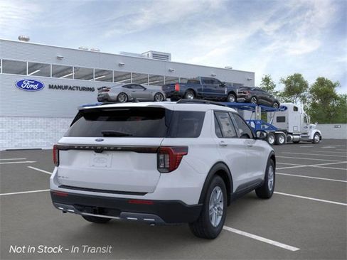 New 2026 Ford Explorer Active w/ Active Comfort Package image 8