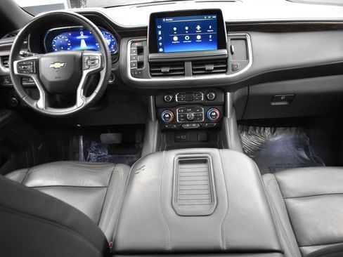 Used 2023 Chevrolet Suburban LT w/ Luxury Package AWD/4WD image 15