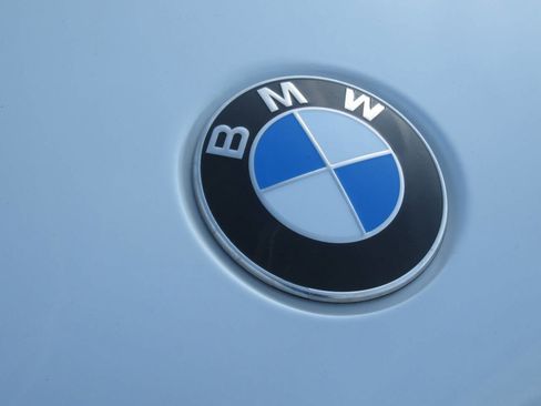 Used 2021 BMW X5 M50i w/ Executive Package image 3