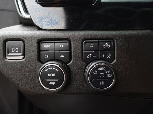 Used 2023 Chevrolet Silverado 1500 High Country w/ High Country Premium Package image 27