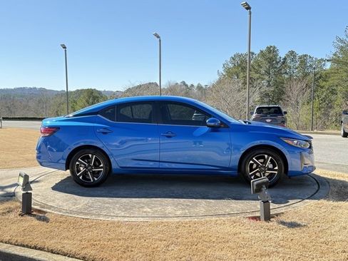 Used 2025 Nissan Sentra SV image 8