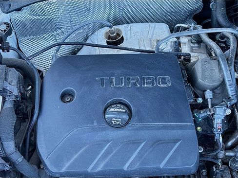 Used 2025 Chevrolet TrailBlazer RS image 28