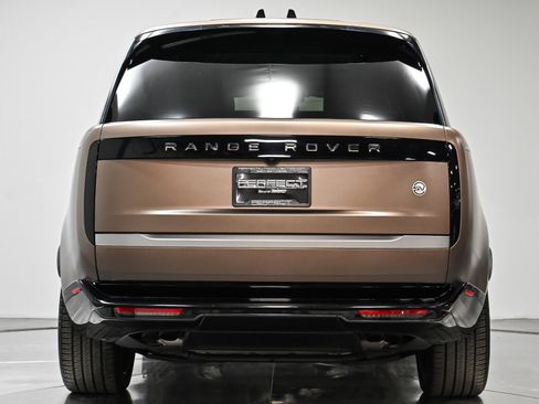 Used 2023 Land Rover Range Rover LWB SV Autobiography image 17