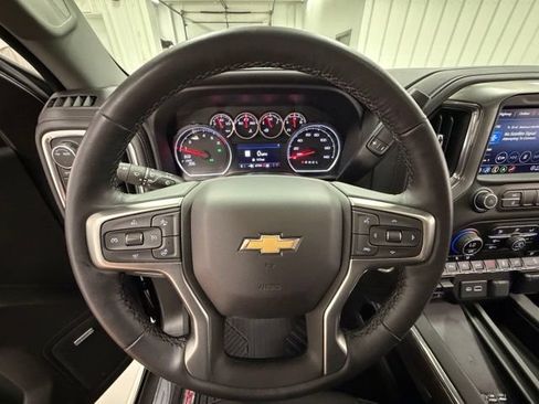 Certified 2021 Chevrolet Silverado 1500 LTZ w/ LTZ Premium Package AWD/4WD image 11
