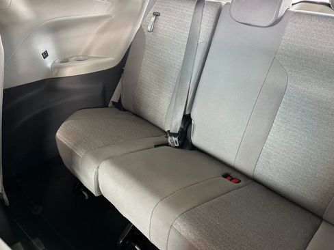 Certified 2023 Toyota Sienna LE FWD image 16