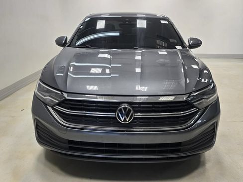 Used 2023 Volkswagen Jetta SE FWD image 8