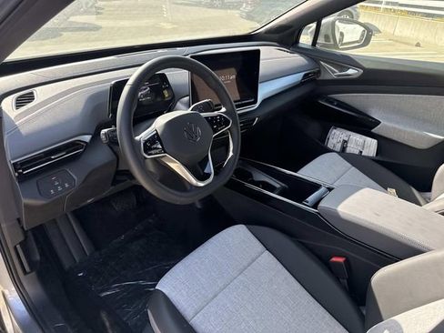New 2025 Volkswagen ID.4 Pro image 11
