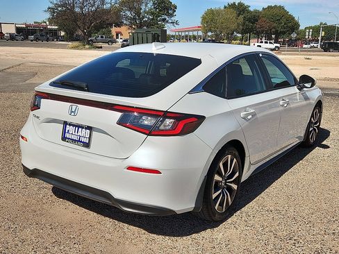 Used 2024 Honda Civic EX-L image 3
