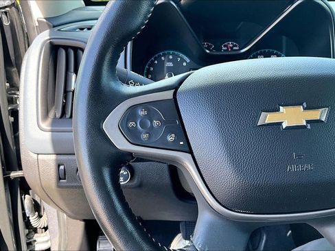 Used 2022 Chevrolet Colorado Z71 AWD/4WD image 10