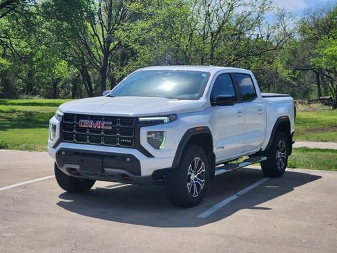 Used 2023 GMC Canyon AT4 AWD/4WD image 3