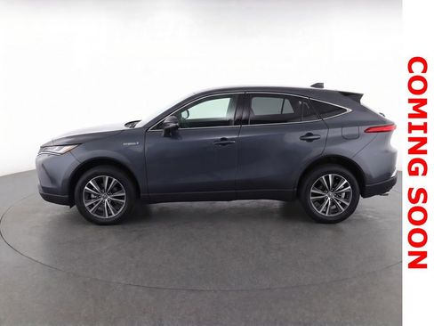 Used 2021 Toyota Venza LE image 8