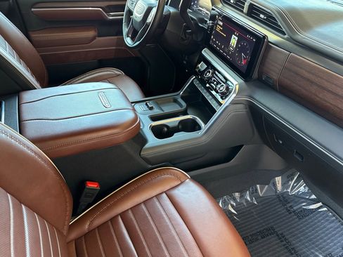 Certified 2025 GMC Sierra 2500 Denali Ultimate AWD/4WD image 16