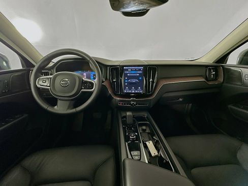 Used 2023 Volvo XC60 B5 Plus AWD/4WD image 14
