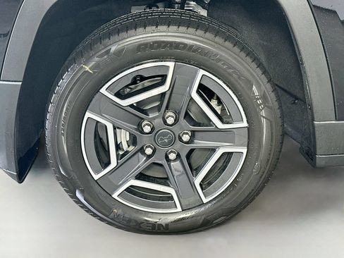 New 2026 Jeep Cherokee Limited AWD/4WD image 16