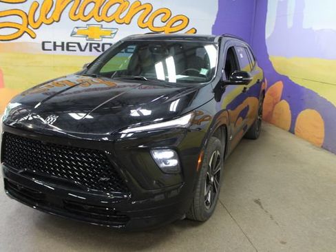 Used 2025 Buick Enclave Sport Touring w/ Power Package AWD/4WD image 4