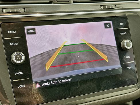 Used 2018 Volkswagen Tiguan S FWD image 22