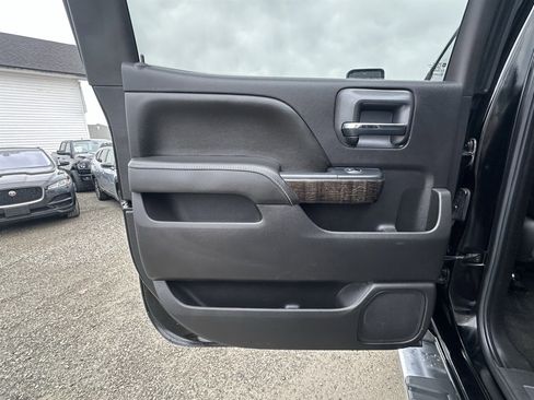 Used 2016 GMC Sierra 3500 Denali w/ Duramax Plus Package image 17