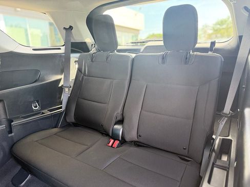 Used 2023 Ford Explorer XLT AWD/4WD image 23