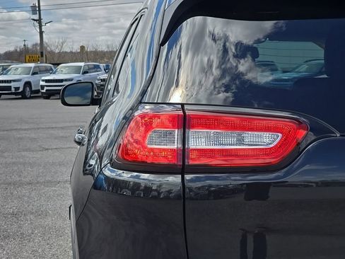 Used 2015 Jeep Cherokee Limited image 11
