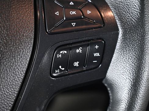 Used 2018 Ford Explorer XLT w/ Equipment Group 202A image 12