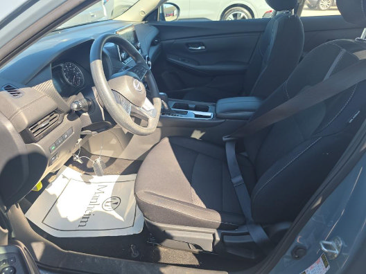 Used 2024 Nissan Sentra SV FWD image 6