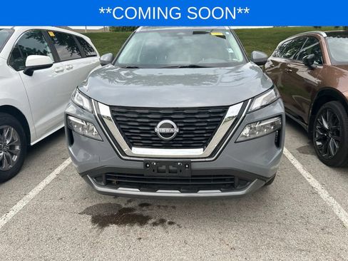 Used 2023 Nissan Rogue SL AWD/4WD image 2