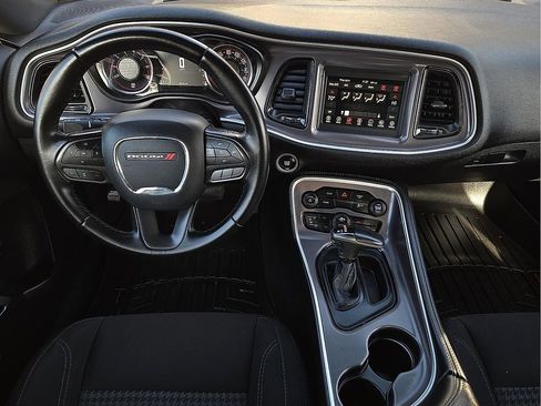 Used 2021 Dodge Challenger SXT image 11