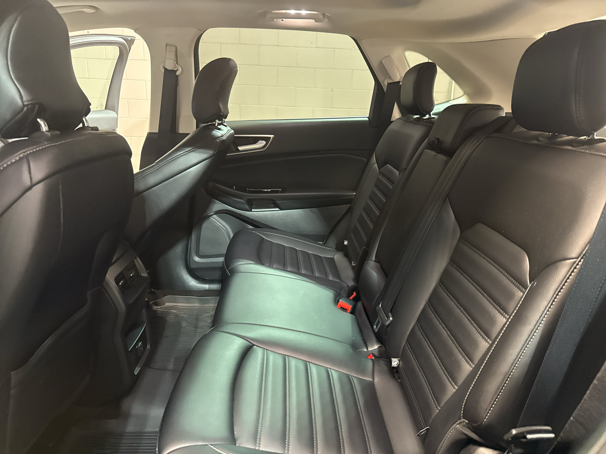 Used 2019 Ford Edge SEL w/ Equipment Group 201A AWD/4WD image 26