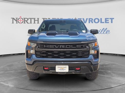 Certified 2024 Chevrolet Silverado 1500 Custom Trail Boss w/ LPO, Dark Essentials Package AWD/4WD image 8