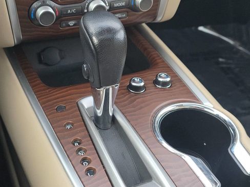 Used 2017 Nissan Pathfinder Platinum image 33