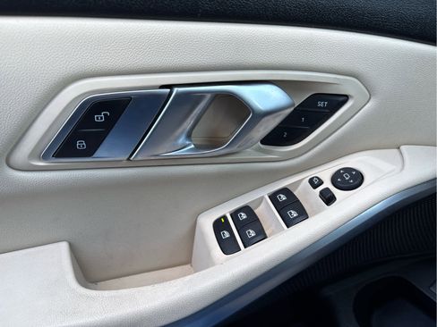 Used 2019 BMW 330i xDrive Sedan w/ Driving Assistance Package image 30