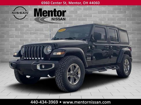 Used 2018 Jeep Wrangler Unlimited Sahara image 3