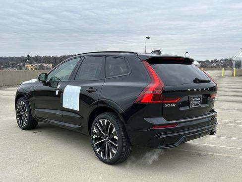 New 2026 Volvo XC60 T8 Ultra w/ Protection Package Premier AWD/4WD image 4