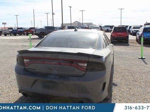Used 2018 Dodge Charger R/T Scat Pack image 12