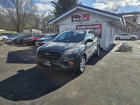 Used 2018 Ford Escape S image 3