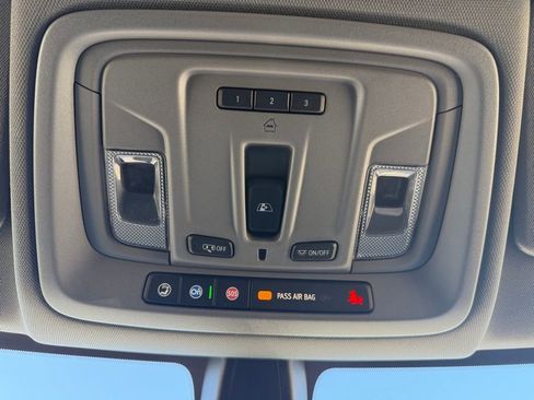 Used 2021 Chevrolet Silverado 1500 LT Trail Boss w/ Convenience Package II image 31