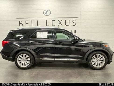 Used 2020 Ford Explorer Limited RWD image 3