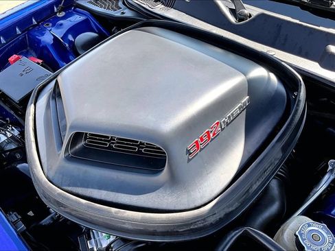 Used 2022 Dodge Challenger R/T Scat Pack w/ Shaker Package RWD image 31