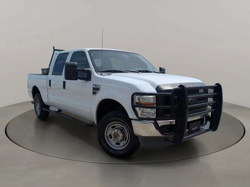 Used 2010 Ford F250 XL AWD/4WD image 7