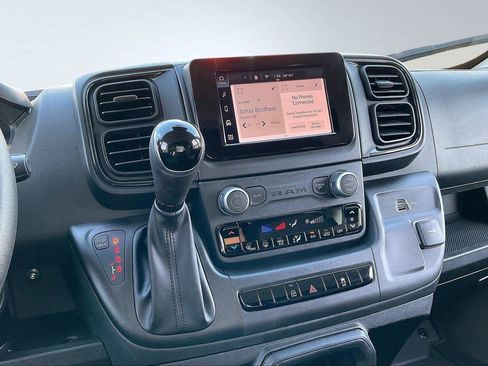 Used 2025 RAM ProMaster 2500 w/ Convenience Group image 7